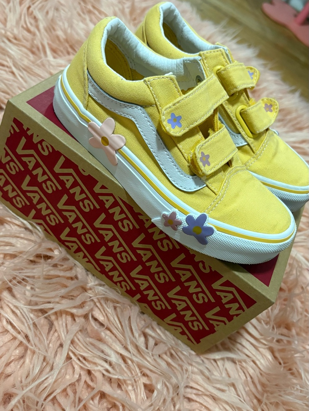 Vans Kids Yellow Canvas Velcro Sneakers with Pastel Flower Charms